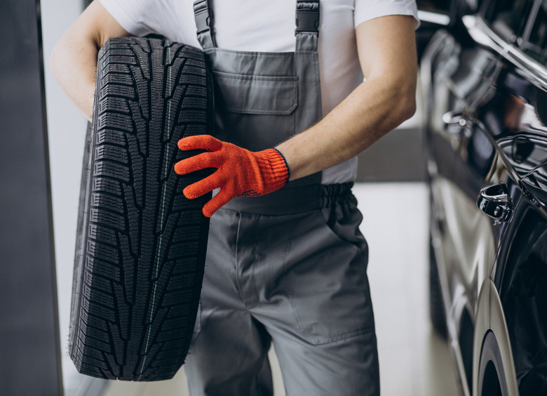 Изображение Эксперт назвал 3 грубые ошибки, которые допускают водители во время шиномонтажа