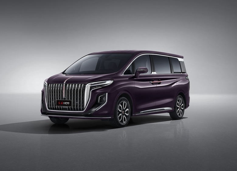 Изображение Hongqi раскрыла российские цены и комплектации минивэна HQ9
