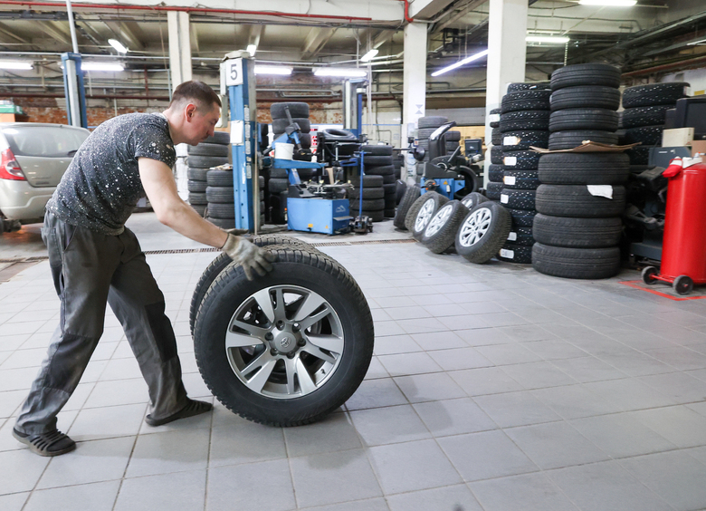 Изображение Эксперт Погуляев подсказал, когда выгоднее всего покупать новые шины