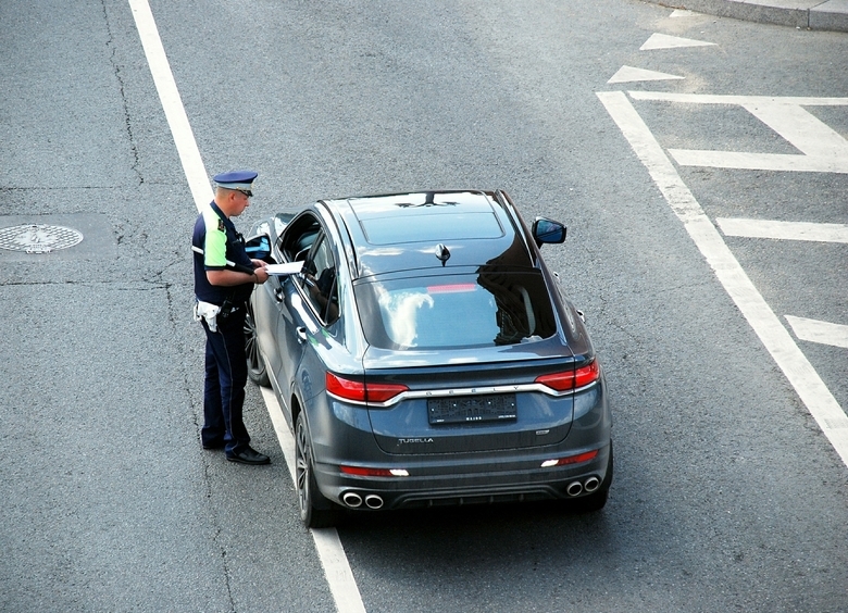 Изображение В Госдуме предложили вернуть 50-процентную скидку на оплату штрафов ГИБДД