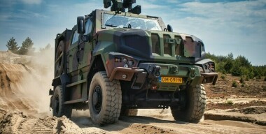 Нидерланды могут отправить на Украину бронированного «людоеда»