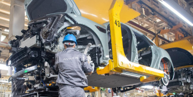 Avatr презентует в 2026 году две новые модели: еще один кроссовер и минивэн