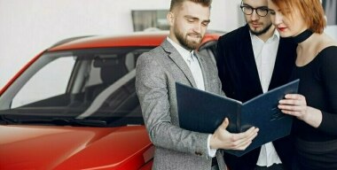 В России запретили навязывать допуслуги при покупке автомобиля