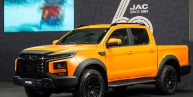 JAC провела глобальную премьеру гибридного пикапа T9 с полным приводом