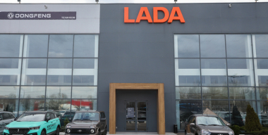 Глава АВТОВАЗа предсказал, что продажи LADA на треть просядут в апреле