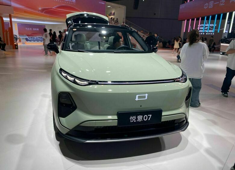 Изображение Bestune представила в Шанхае кроссовер Yueyi 07 и одноименный седан 08