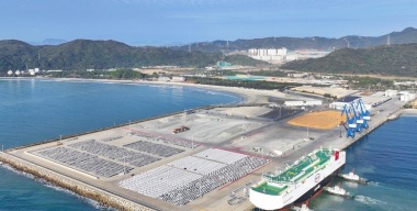 Крупнейшее в мире судно для перевозки авто BYD Shenzhen вышло в первый рейс