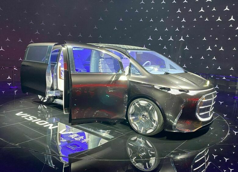 Mercedes-Benz провел в Шанхае «живую» премьеру роскошного концепта Vision V