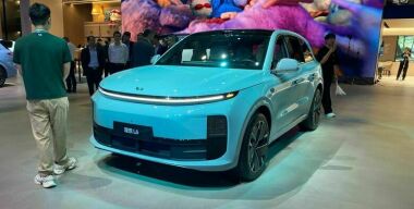 LiXiang представил на Шанхайском автосалоне обновленный кроссовер L6
