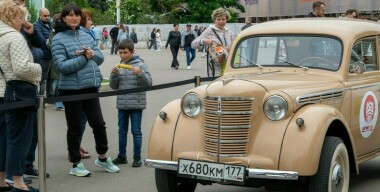 Уникальный 77-летний «Москвич-400» выставили на продажу в России