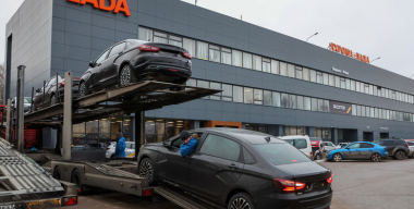 АВТОВАЗ предупредил владельцев LADA о мошенничестве через мессенджеры