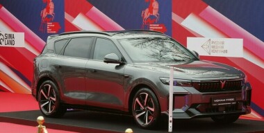 Средняя цена новых гибридов на авторынке России упала на 600 000 рублей