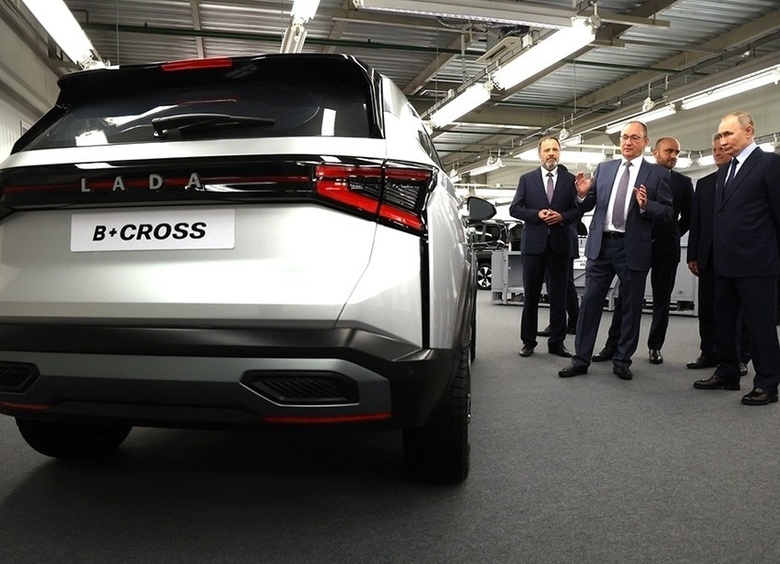 Изображение Раскрыты новые подробности о кроссовере LADA на базе Vesta