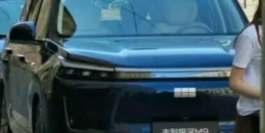 Полноразмерный кроссовер-гибрид Geely Galaxy M9 заметили в Милане