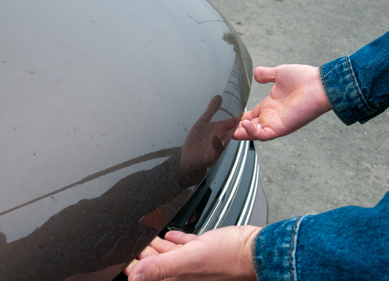 Изображение Ошибка водителя, или Почему на ходу открывается капот