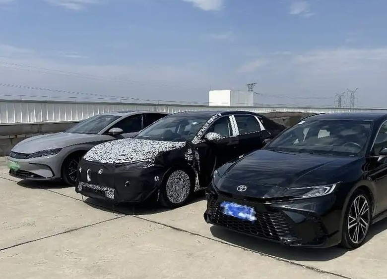 Изображение На дорогах Китая заметили новый гибридный седан Geely Galaxy