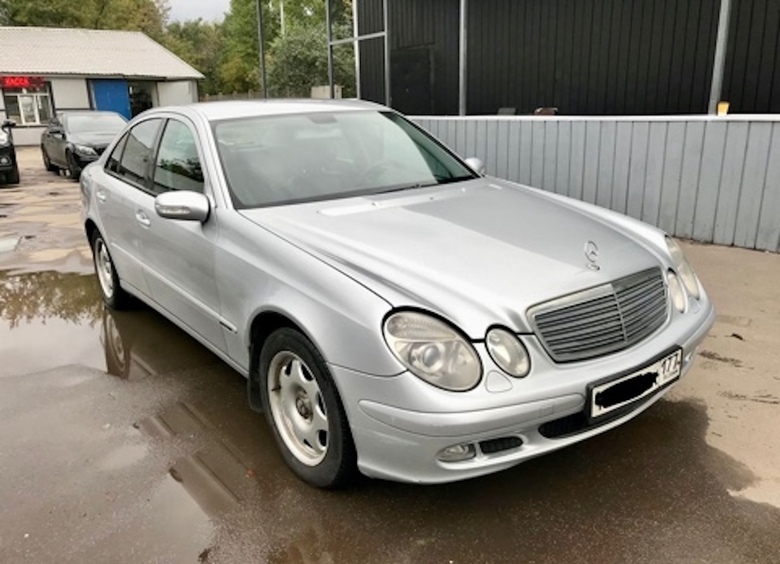 И капля любви: опыт владения подержанным Mercedes-Benz E-Class 200 Kompressor