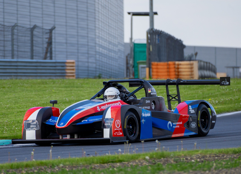 Изображение Российский спортивный гибрид FDR12 показали на Moscow Raceway