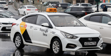 Московских таксистов начнут штрафовать за незнание города