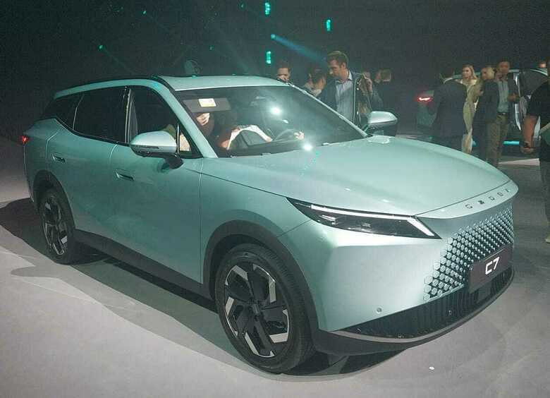 Изображение В России стартовали официальные продажи кроссовера Omoda C7: будет не дешево