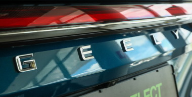 Генеральный директор Geely заявил, что компания не откажется от производства ДВС