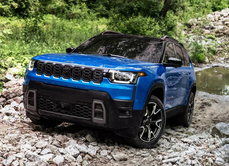 Изображение Jeep впервые опубликовала официальные фото «шестого» Cherokee