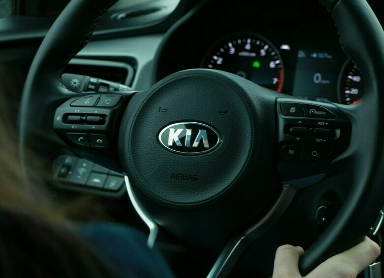 В России отзывают более 55 тысяч автомобилей Kia