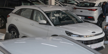 В мае в России резко сократились продажи импортных автомобилей