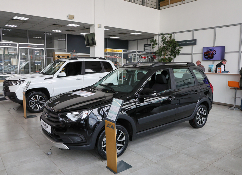 Изображение Российские автодилеры объяснили, почему ожидают в июне роста продаж