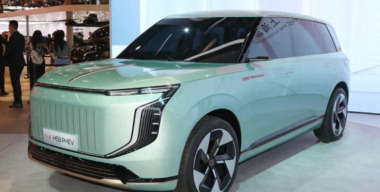 У Hongqi появился первый прототип кроссовера-гибрида HS9 PHEV