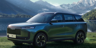 Россиянам назвали самые ожидаемые автомобильные новинки лета-2025