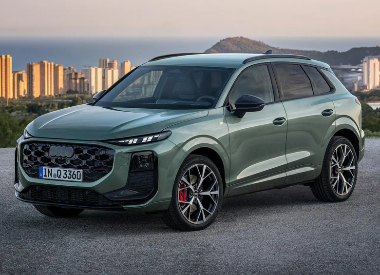 Audi презентовала кроссовер Q3 третьего поколения