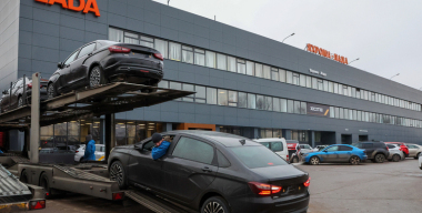85% продаж новых легковых автомобилей в России приходится на 15 марок
