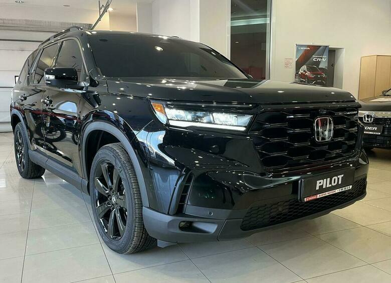 Изображение Honda привезла в Россию флагманский кроссовер Pilot Black