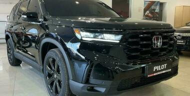 Honda привезла в Россию флагманский кроссовер Pilot Black