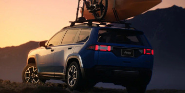 Jeep впервые показал заднюю часть кузова Cherokee шестого поколения