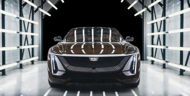 Первый ультралюксовый лифтбэк Cadillac Celestiq передали покупателю