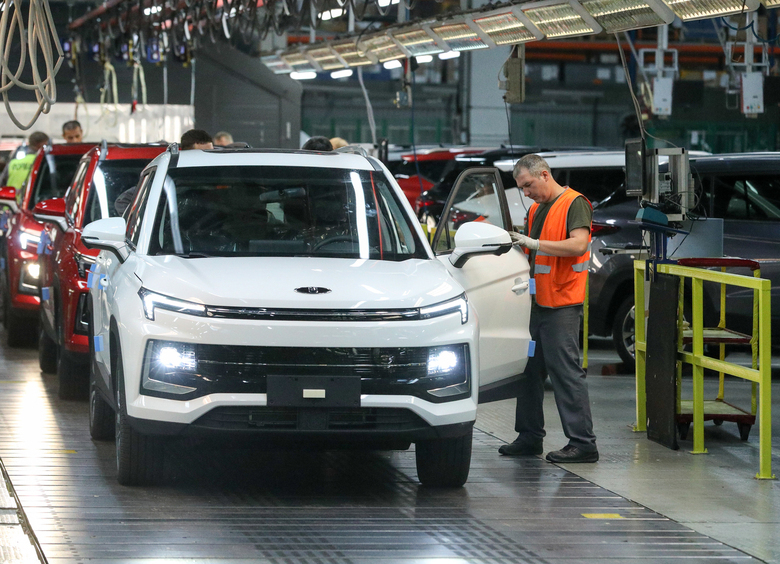 Изображение Выпуск легковых автомобилей в России за май просел на 18,5%