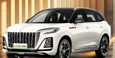 Стартовали продажи обновленного кроссовера-гибрида Hongqi HS3 в Китае