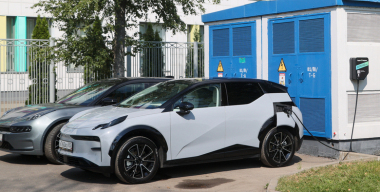 Продажи подержанных авто с ДВС в России снижаются, а с электромоторами — растут