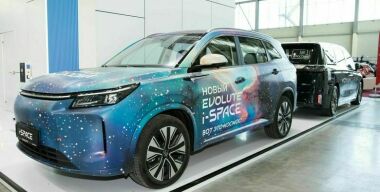 В России дебютировал обновленный кроссовер Evolute i-Space
