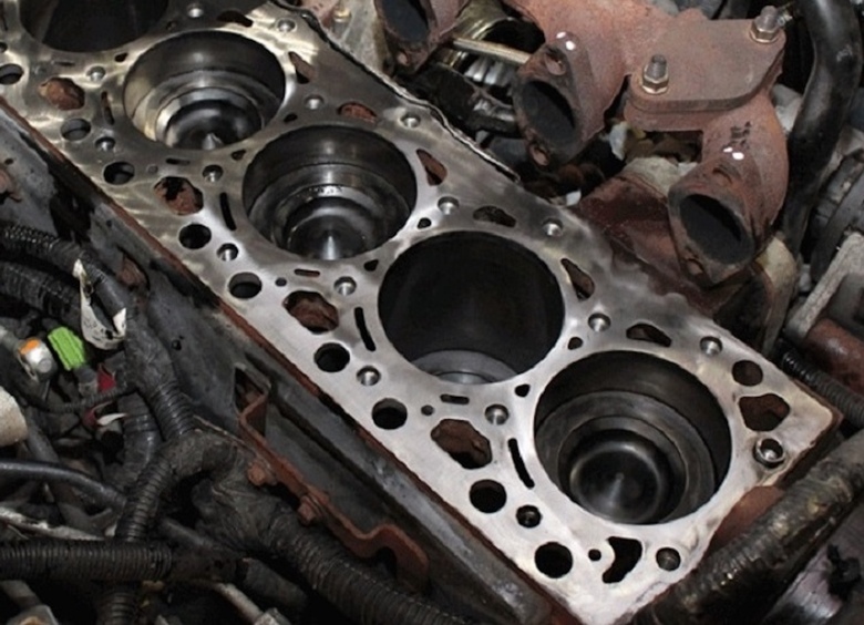 Изображение Как неправильно подобранное масло может разрушить мотор автомобиля