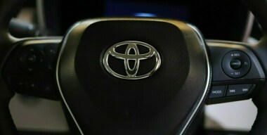 Toyota запатентовала в России минивэн Voxy