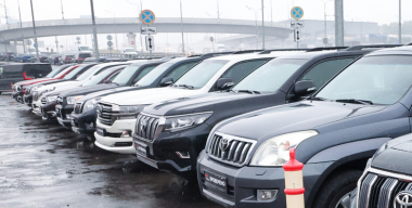 Дилеры ожидают, что по итогам июля в России будет продано 100 тысяч новых авто