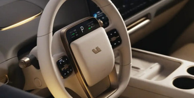 Li Auto официально раскрыла оформление салона кроссовера i8