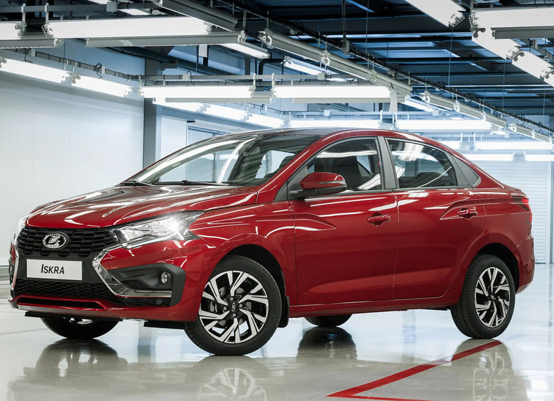 Изображение АВТОВАЗ начал активно отгружать LADA Iskra дилерам