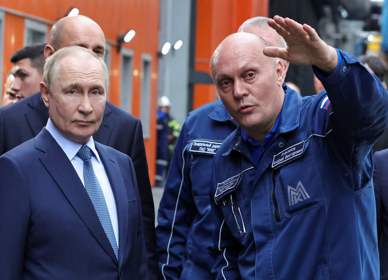 Изображение Путин пообещал принять меры для удешевления российских автомобилей