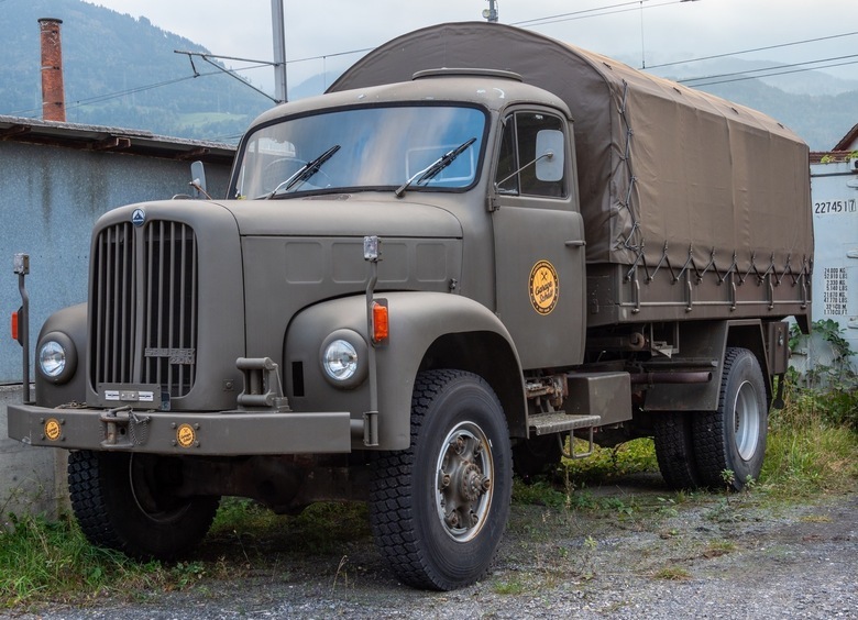 Изображение Последний из могикан: швейцарские грузовики Saurer 2DM дослуживают в ВСУ