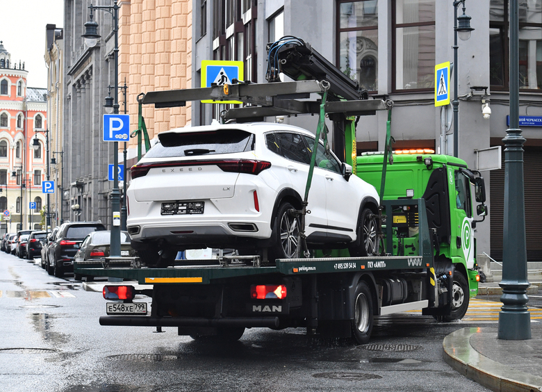 Изображение Более тысячи автомобилей без госномеров эвакуировали в Москве с начала года