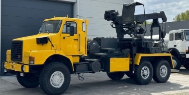 Шведский подгон: в Украине «засветился» эвакуатор на базе культового шасси Volvo